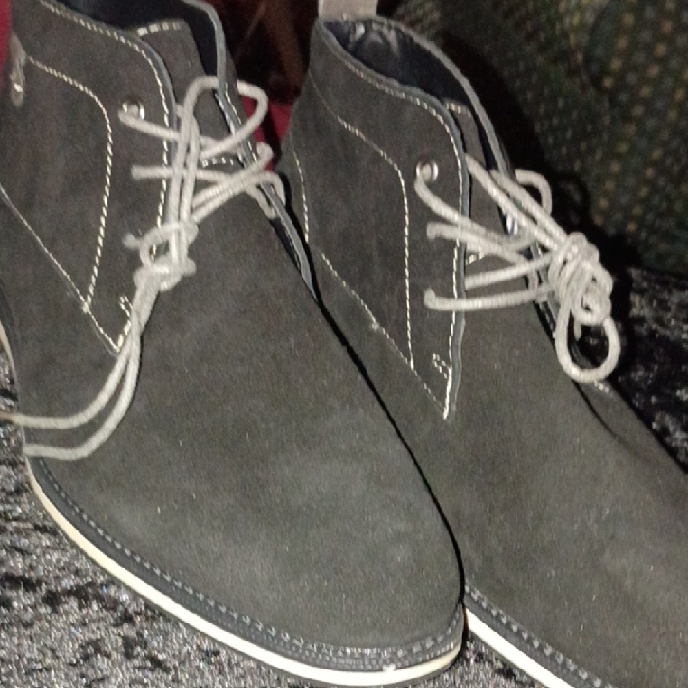 Men's Classic Black Chukka Boots